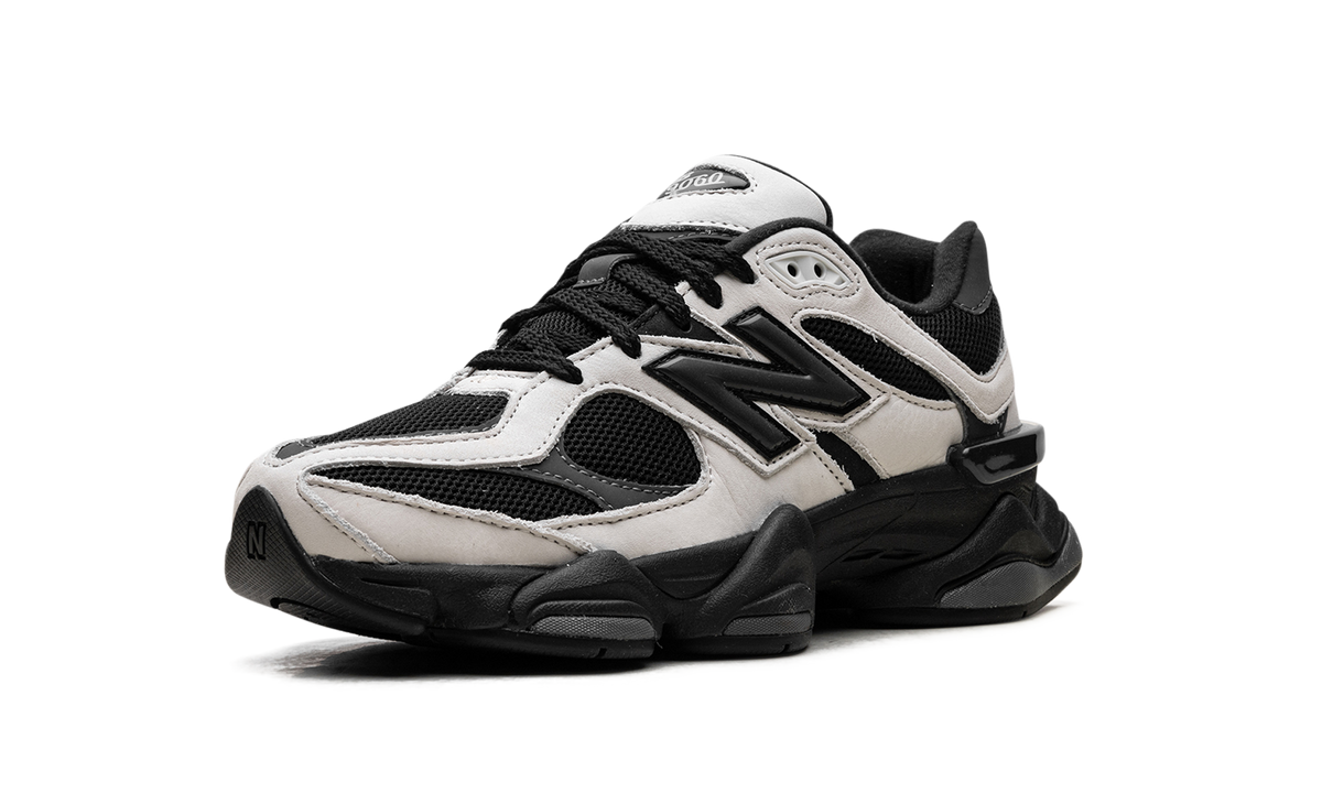 9060 "Off White Black" U9060ZBS