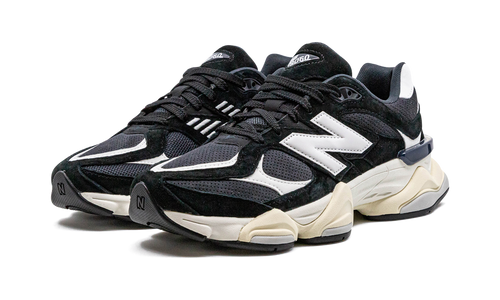 9060 "Black / White" U9060AAA